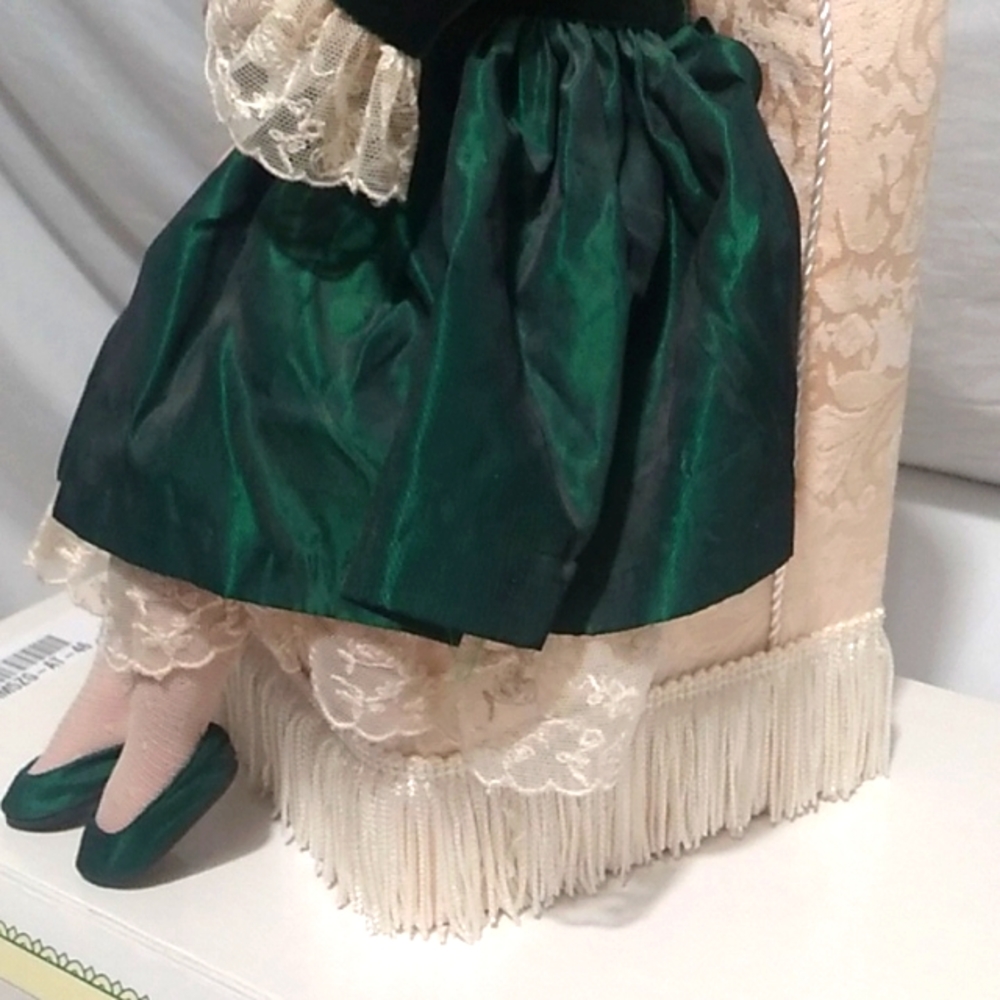 NIB Emerald Memories Doll From The Victorian Fantasies By Linda Mason - Picture 8 of 16